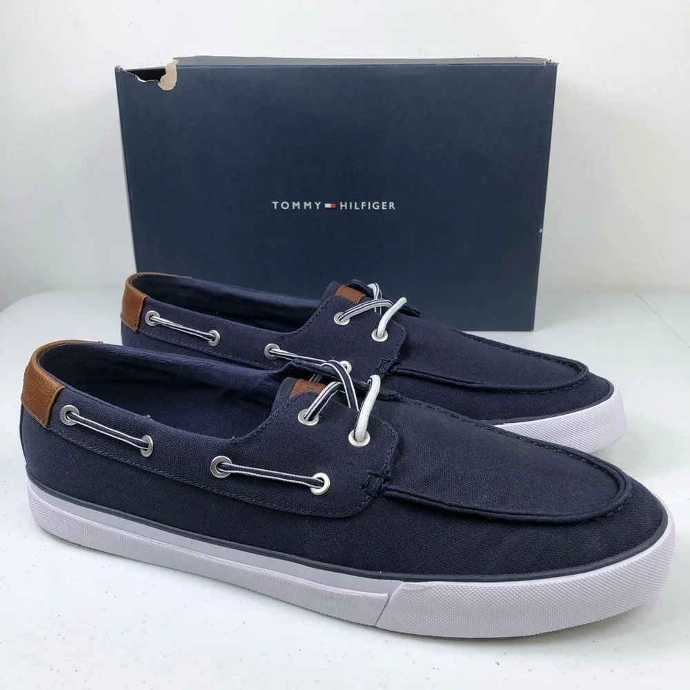 TOMMY Hilfiger Petes Low Top Boat Shoes
